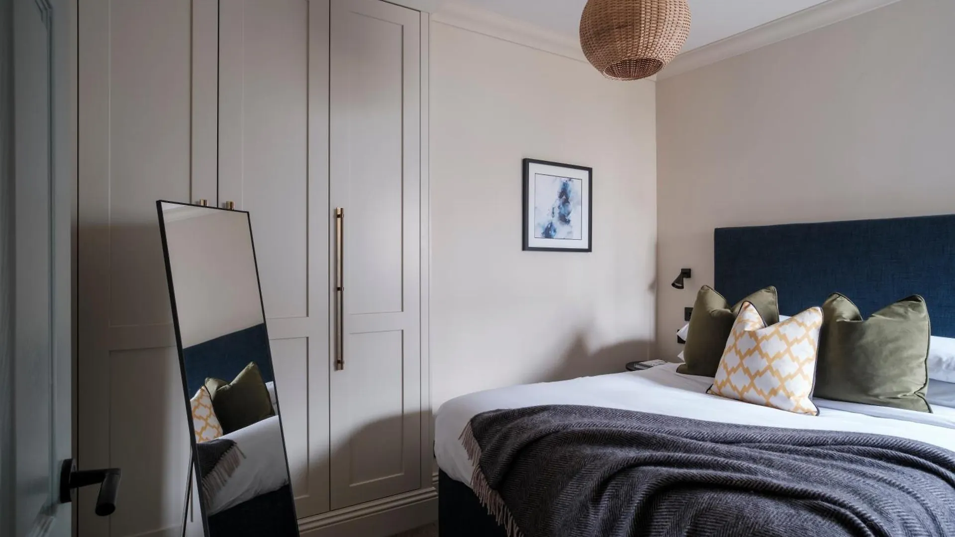 5&6 North Place GLOUCESTERSHIRE Apartment